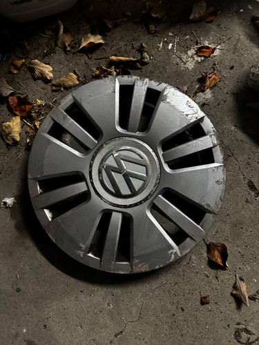 Wheel trim hub - up,